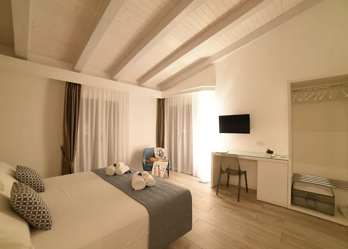 Affittacamere La Torre Del Mulino - Superior 4*